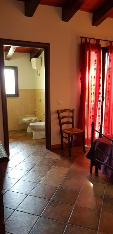 Bed & Breakfast S' Accorru Panzió SantʼAntìoco Kültér fotó