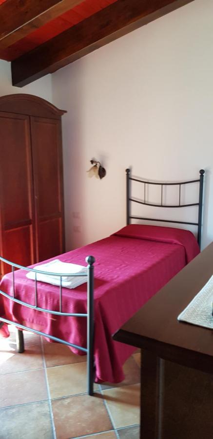 Bed & Breakfast S' Accorru Panzió SantʼAntìoco Kültér fotó